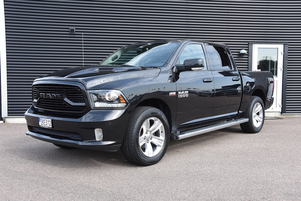 RAM 1500 Crew Cab 5.7 V8 HEMI 4x4 Sport Carven 395hk