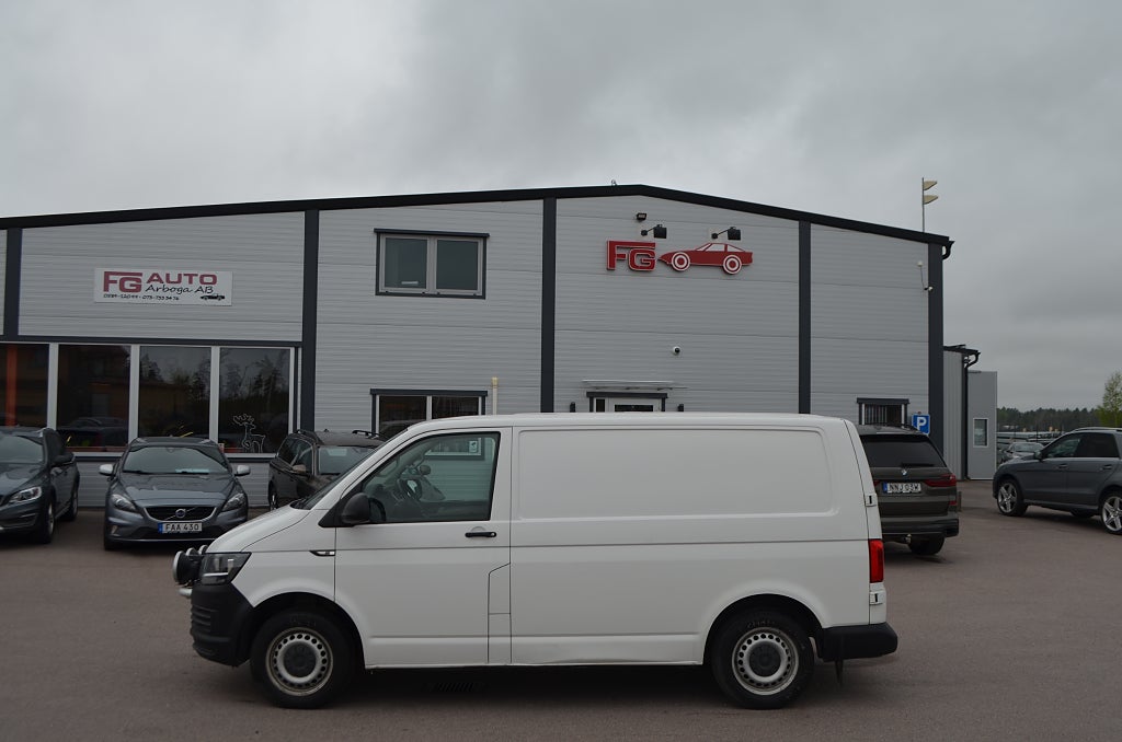 Volkswagen Transporter 2.0 TDI 4Motion 150 hk Euro 6 D-Värmare Drag *3.45%*