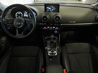 Halvkombi Audi A3 12 av 17