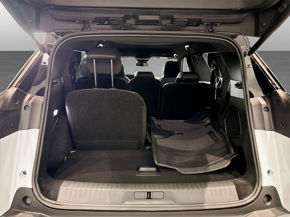 Bild på Peugeot 5008 GT Ultimate Hybrid 145hk Aut 7-SITS ELSTOL B-KAMERA