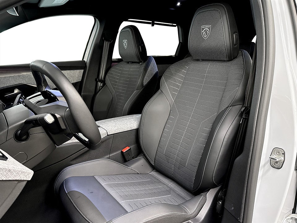 Bild på Peugeot 5008 GT Hybrid 145hk Aut 7-SITS B-KAMERA CARPLAY