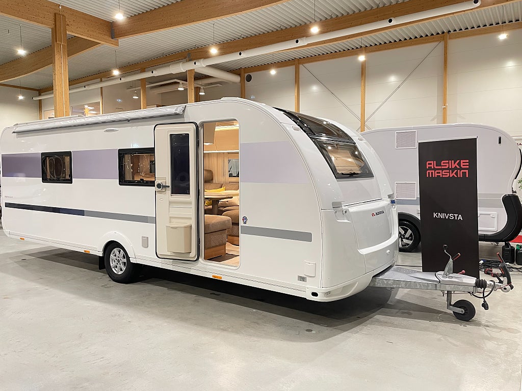 Adria Alpina 663 HT / AC / ALDE / Markis / Frontkök 