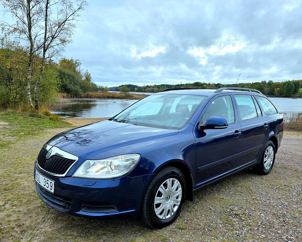 Skoda Octavia 1.6 MPI 102hk Multifuel Ambiente Euro 5/ 1 Ägare