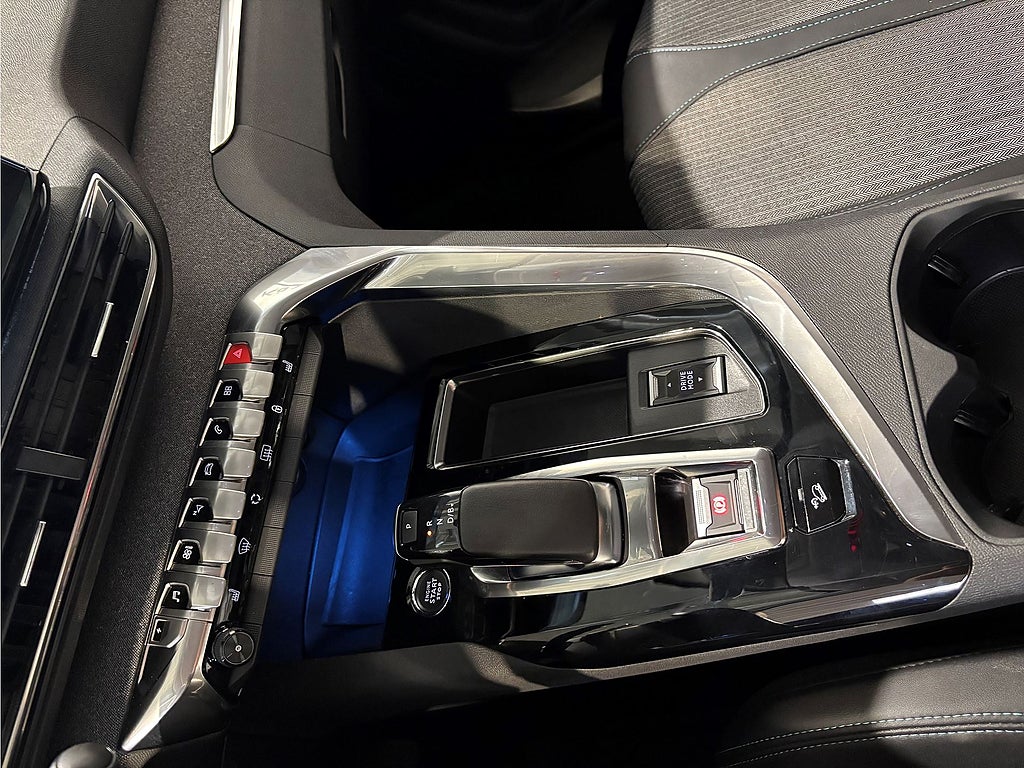 Bild på Peugeot 3008 Allure Hybrid4 300hk Aut AWD - B-KAMERA, NAVI