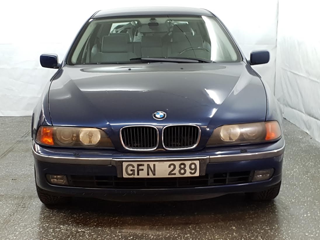 BMW 523 i Touring 170hk En ägare 1999, photo 3/35