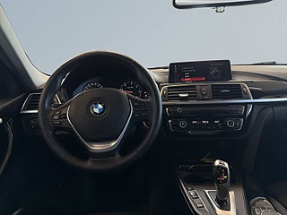 BMW 320D xDrive Touring Sport line /Drag/Navi/Cockpit – bild 8