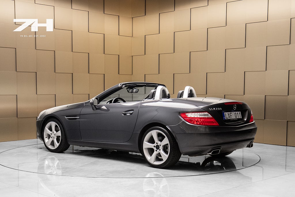 Mercedes-Benz SLK200 200 / Airscar / Massage / Läder / Nyservad