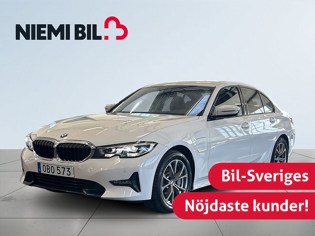 BMW 330e xDrive Sedan Sport Line S&V-hjul/Carplay/Navi/Ambient