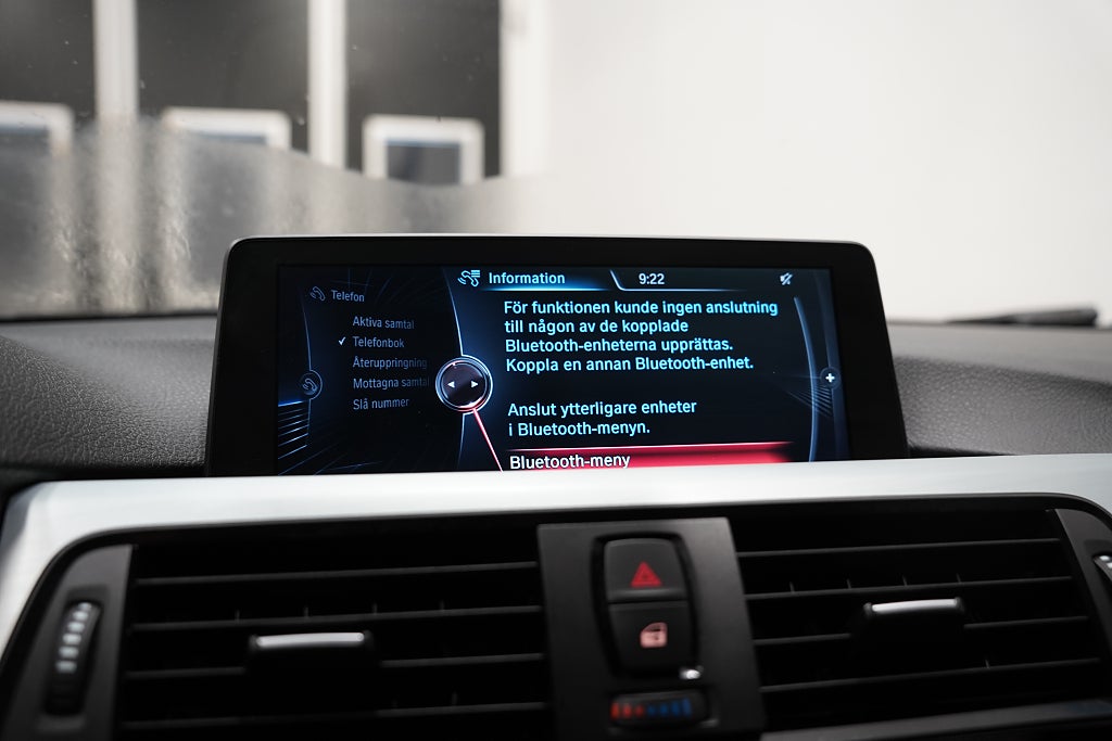 BMW 320D xDrive Touring 184hk Sport HIFI Panorama Farthållare
