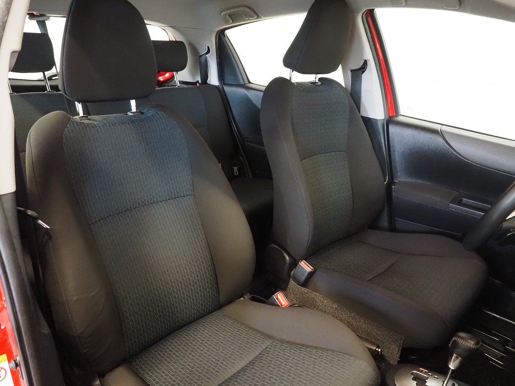 Toyota Yaris Dual VVT-i Multidrive S Active M-Värm B-Kam 2011