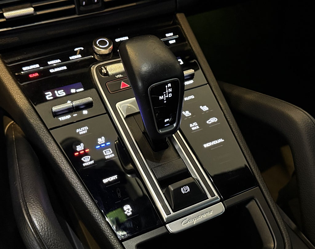 Porsche Cayenne TipTronic S 340HK PANORAMA BOSE LÄDER VÄRMARE