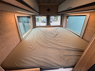 Husbil-halvintegrerad Volkswagen Crafter 163HK 9 av 17