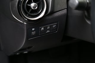 Halvkombi Mazda 2 12 av 23