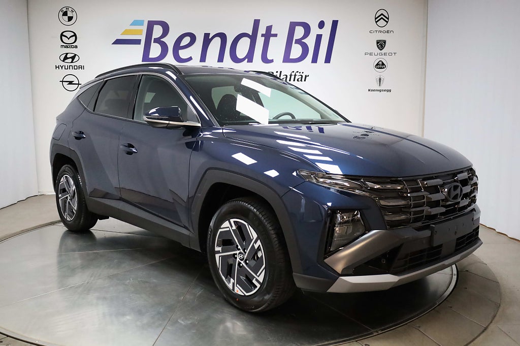 Hyundai Tucson PHEV 4WD Essential | Lagerbil | Navi |63 km El-räckvidd