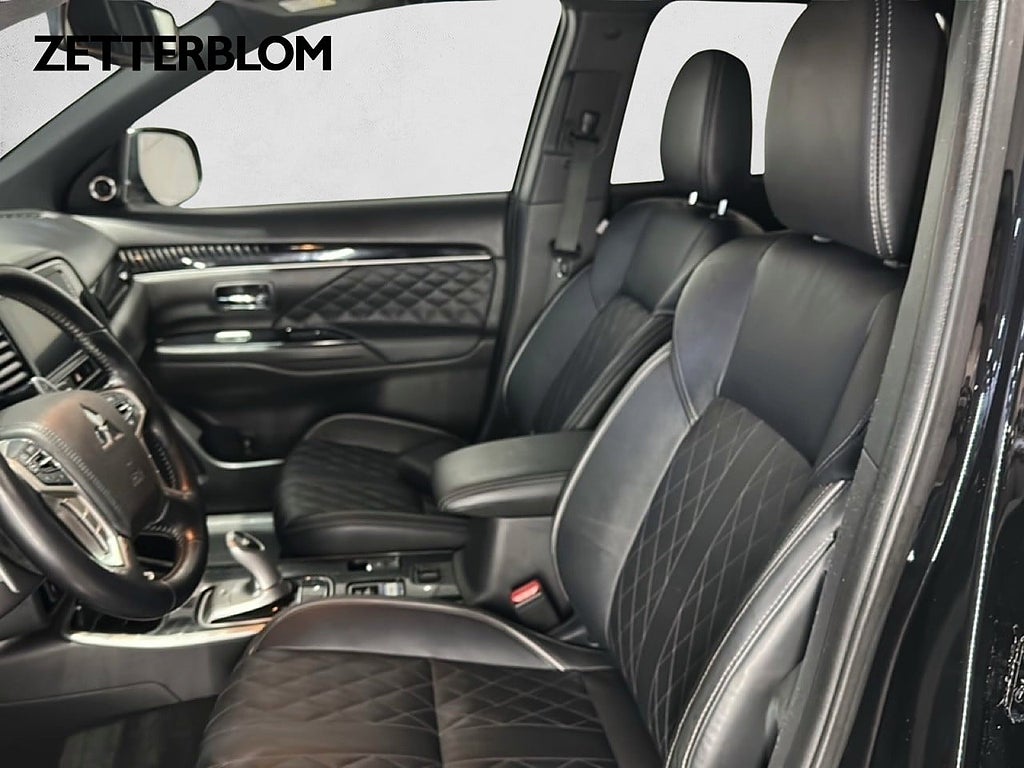 Kombi Mitsubishi Outlander 7 av 20