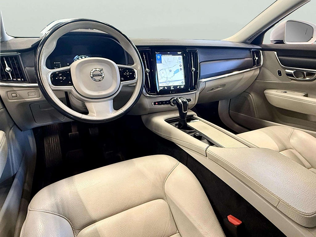 Volvo V90 D3 Kinetic Skinn Gps Drag Ny besiktigad 2 Ägare - miniatyr 13