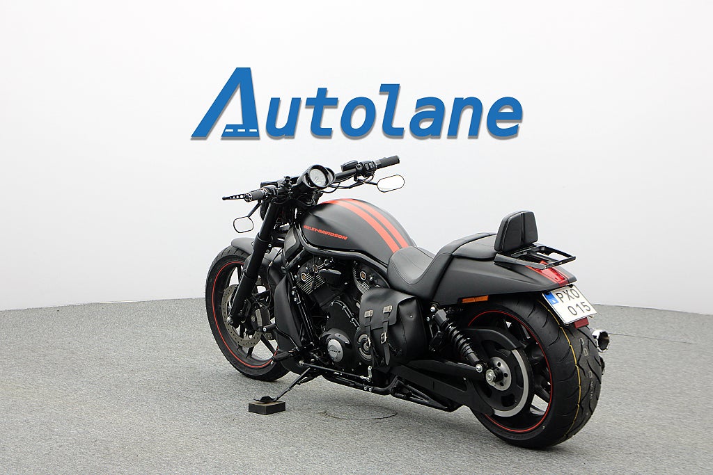 Harley-Davidson VRSCDX Night Rod Special *Vance & Hines Nyservad Nytt bakdäck