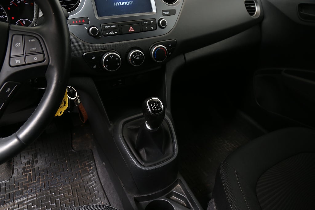 Hyundai i10 1,0 blue 67hk Trend CarPlay P-sensorer 2019