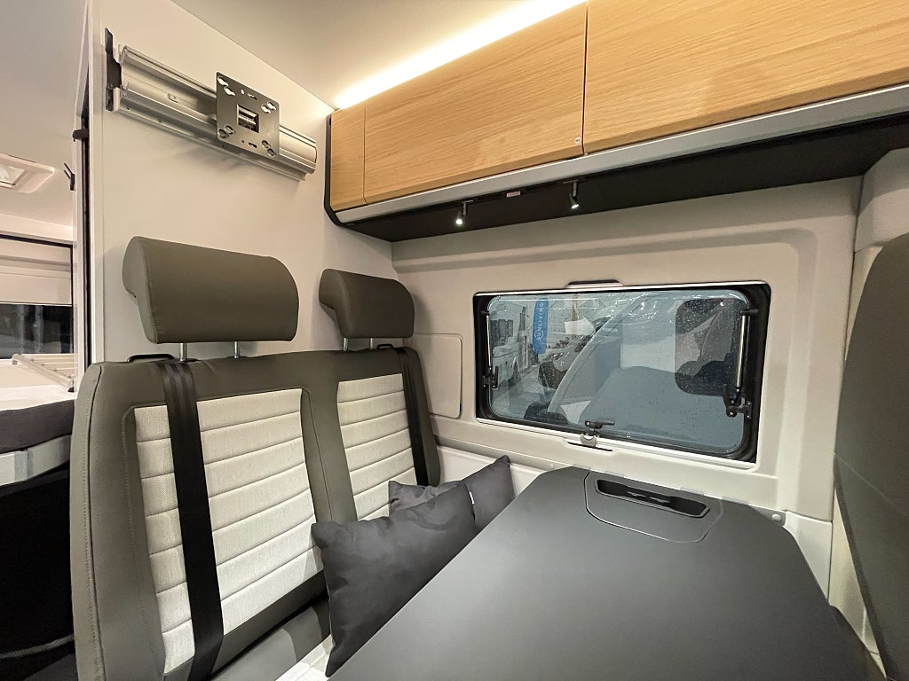 Adria Twin 640 SGX /Automat /höj & sänkbar säng/Multimedia/ - Adria