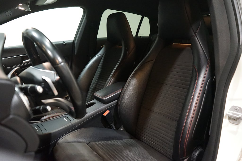 Mercedes-Benz CLA 220 d Shooting Brake AMG Sport B-kamera Navi 177hk