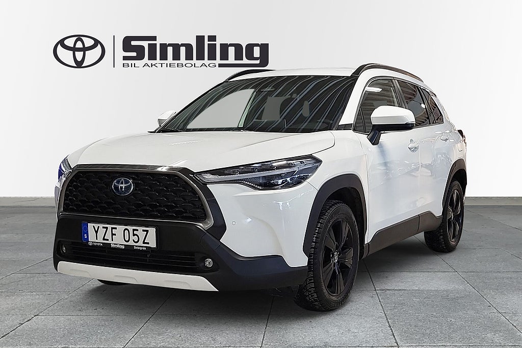 Toyota Corolla Cross 2,0 Hybrid AWD-i Executive / Vinterhjul