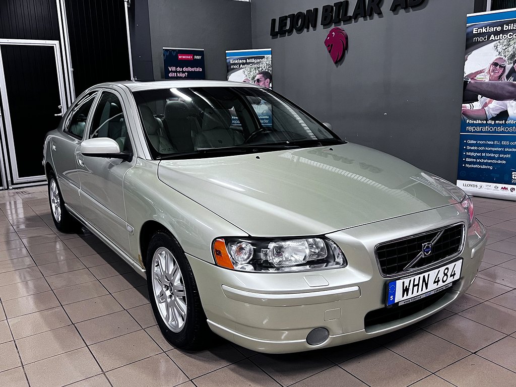 Volvo S60 2.5T Momentum 200hk Taklucka 