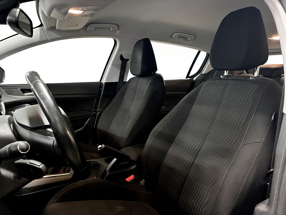 Bild på Peugeot 308 308 5D Active 1.6 e-HDi 115hk