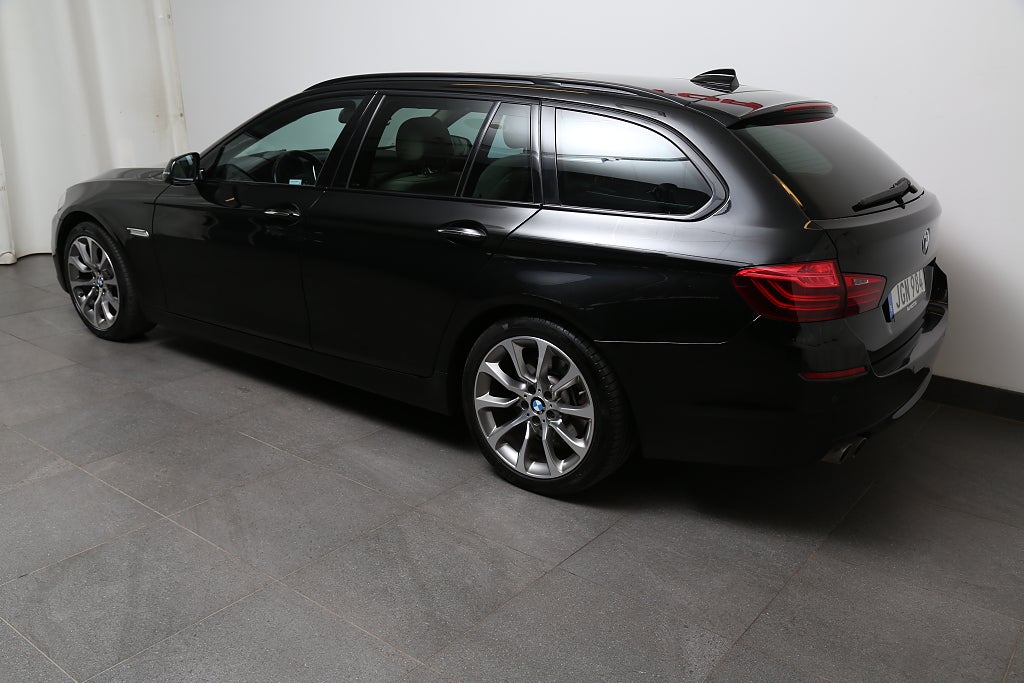 BMW 520d xDrive 190hk Touring Aut Panorama l 19" l Dieselvärmare 2017