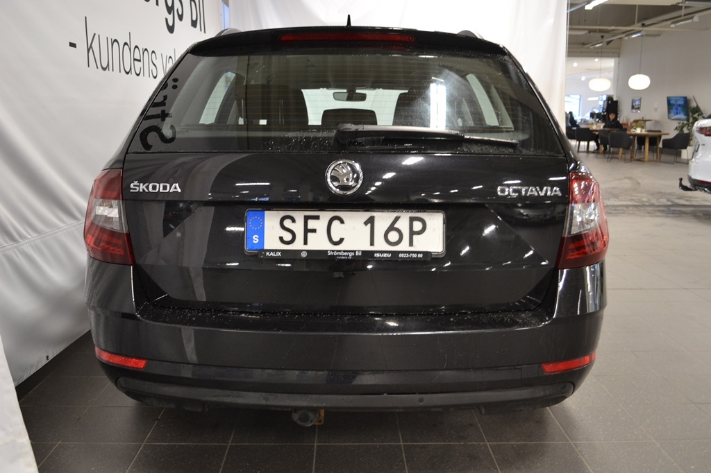 Skoda Octavia 2019, bild 4/10