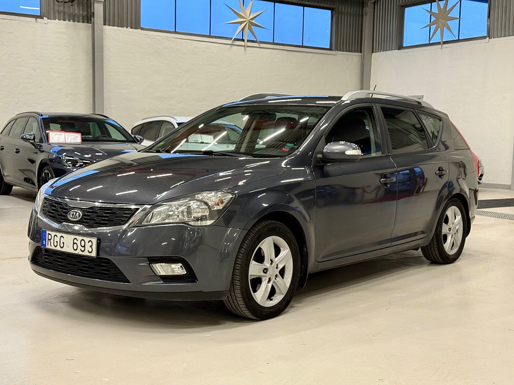 Kia Ceed cee'd_sw 1.6 CRDi Drag Värmare Vinterhjul Nybesiktigad - miniatyr 2