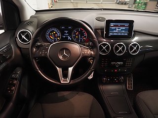 Halvkombi Mercedes-Benz B 18 av 26