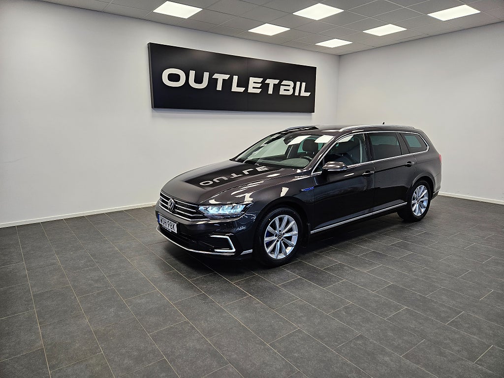 Volkswagen Passat GTE Sportscombi 1.4 TSI 218hk Backkamera Navi Drag
