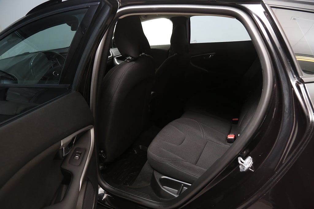 Volvo V40 Cross Country T3 152hk Edition Aut Dragkrok