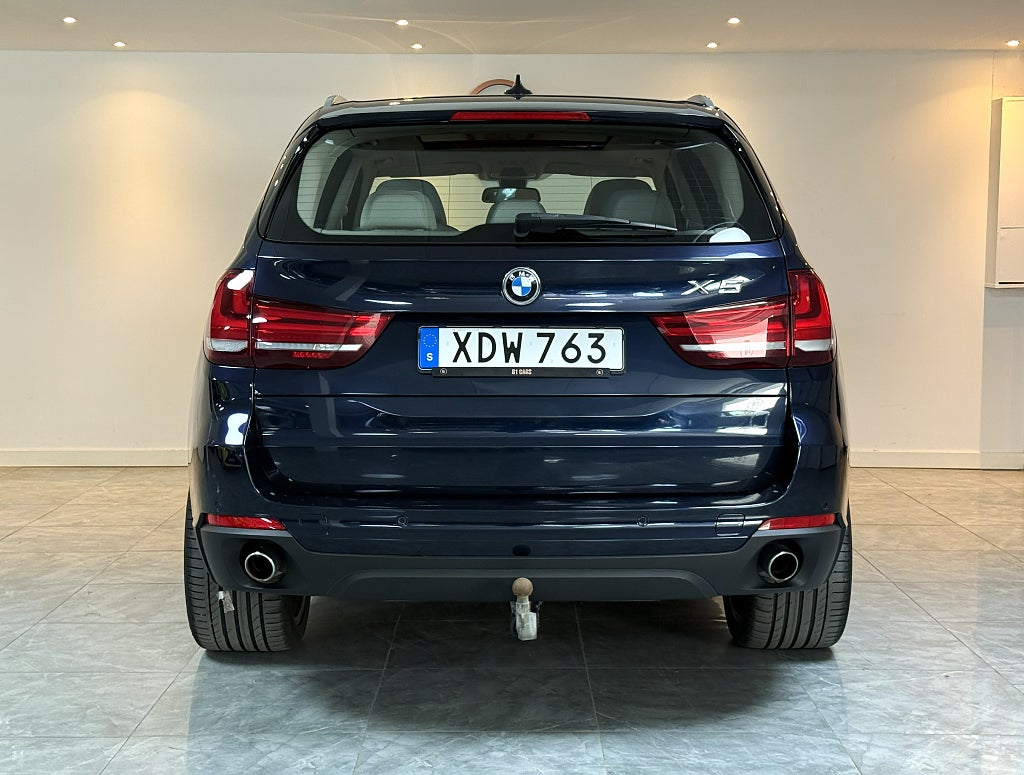 BMW X5 xDrive25d 218HK PANORAMA DRAG HELSKINN RATTVÄRME S+V