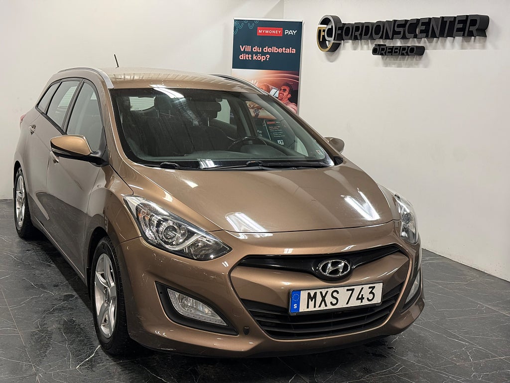 Hyundai i30 Kombi 1.6 CRDi Business Drag M-Värmare P-Sensorer