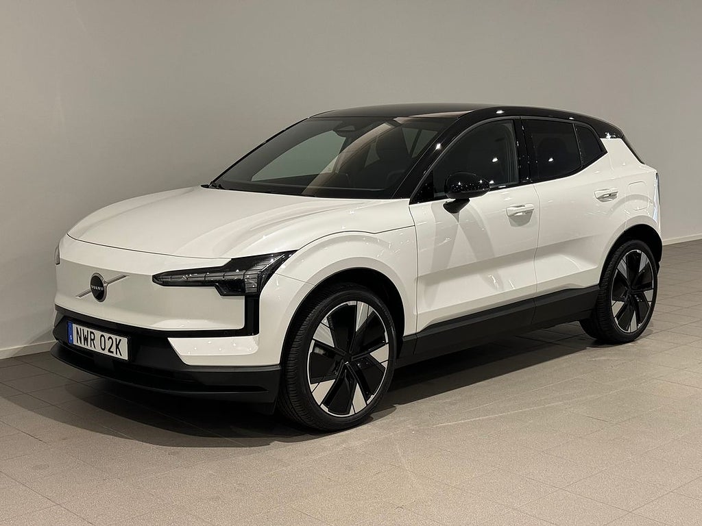 Volvo EX30 Twin Motor Performance Plus | Adaptiv farthållare | Parkeringska