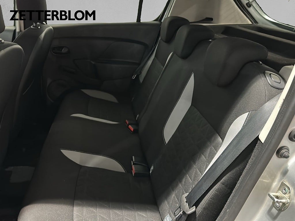 SUV Dacia Sandero 9 av 17