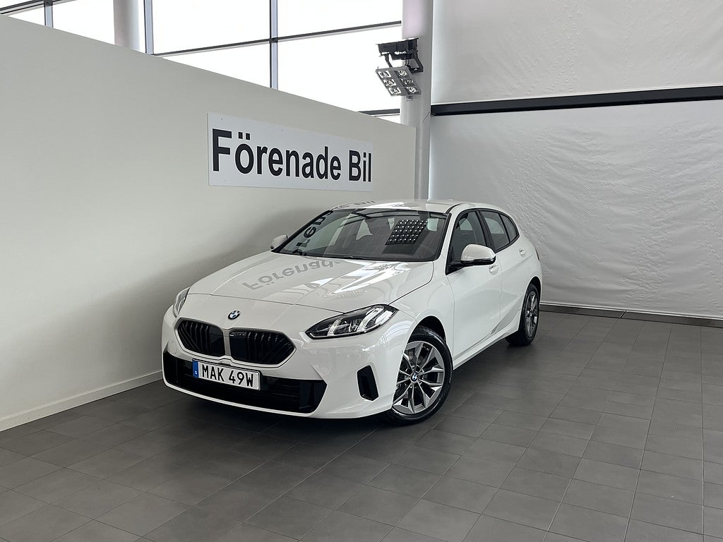 BMW 120 PRIVATLEASING fr. 3.445 kr/mån Auto 17" Rattvärme
