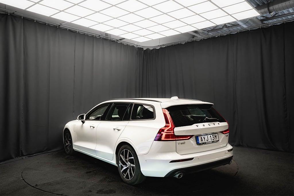 Volvo V60 Recharge T6 AWD LÄDER DRAG 360° B-VÄRMARE BLIS 340hk