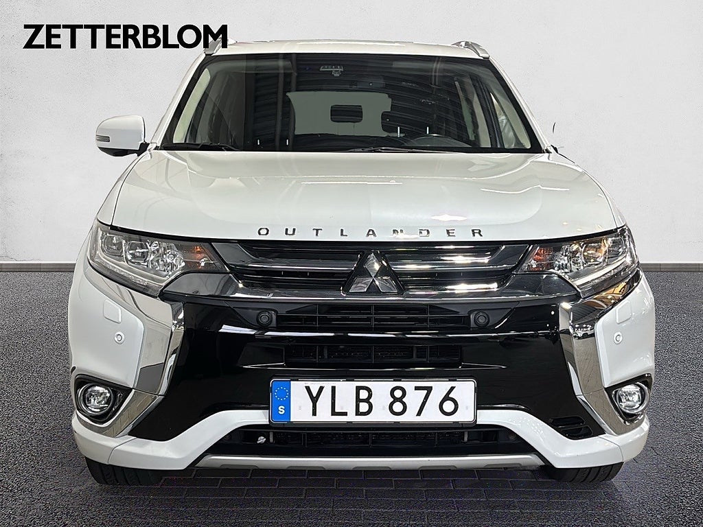 SUV Mitsubishi Outlander 6 av 18