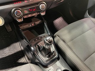 Halvkombi Kia Rio 18 av 25