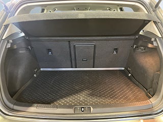 Volkswagen Golf 5-dörrar 1.0 TSI OPF Base Drag Kamera Psens S&V-hjul – bild 12