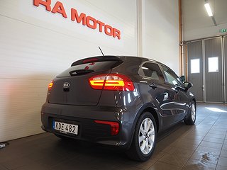 Halvkombi Kia Rio 6 av 20