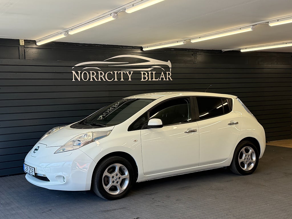 Nissan Leaf 24 kWh / B-Kamera / Navi / Keyless / 109hk
