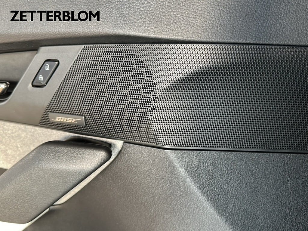 SUV Mazda MX-30 17 av 22