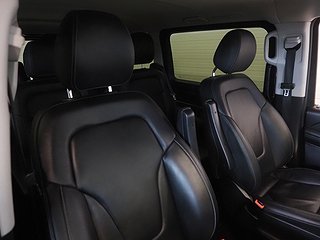 Minibuss Mercedes-Benz V 12 av 24