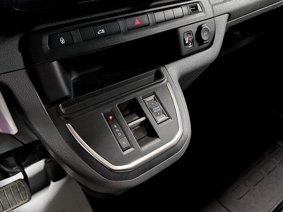 Bild på Peugeot e-Expert PRO 75 kWh 136hk Aut L3 BACKSENSORER