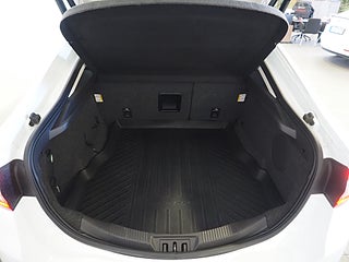 Sedan Ford Mondeo 23 av 24