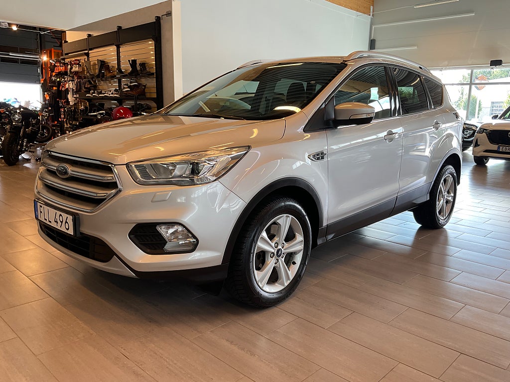 Ford Kuga 1.5 TDCi Powershift Titanium Nyservad S&V-hjul