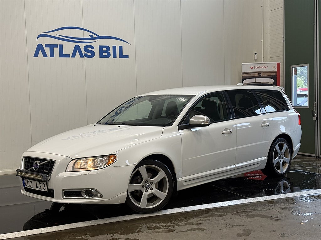 Volvo V70 T5 Manuell 240hk R-Design 2 brukare Endast 14583 mil NyServad